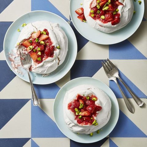 meringues with strawberry rhubarb compote