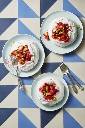 meringues with strawberry rhubarb compote