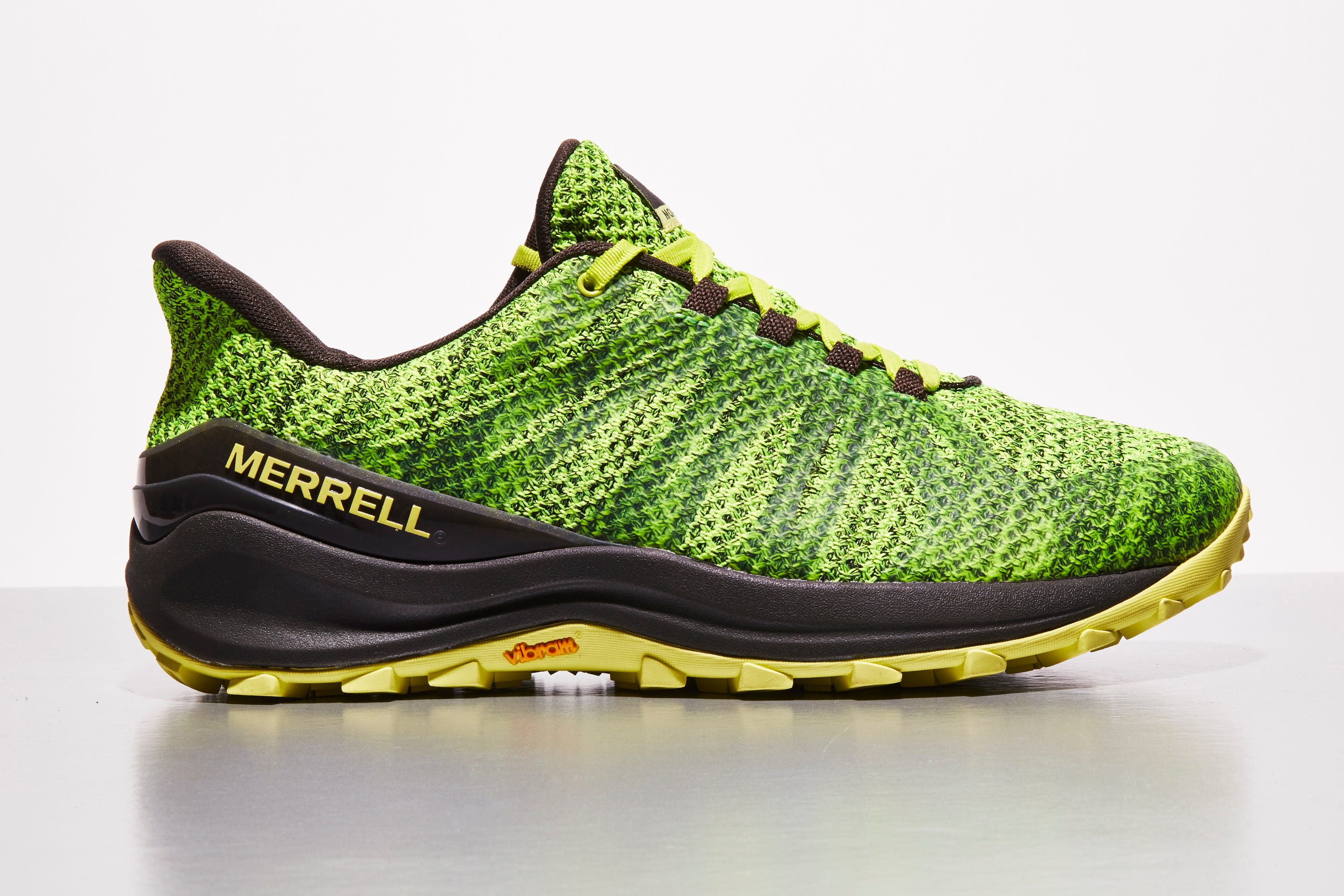 Shoe, Footwear, Outdoor shoe, Green, Walking shoe, Sneakers, Running shoe, Yellow, Athletic shoe, Cross training shoe, 