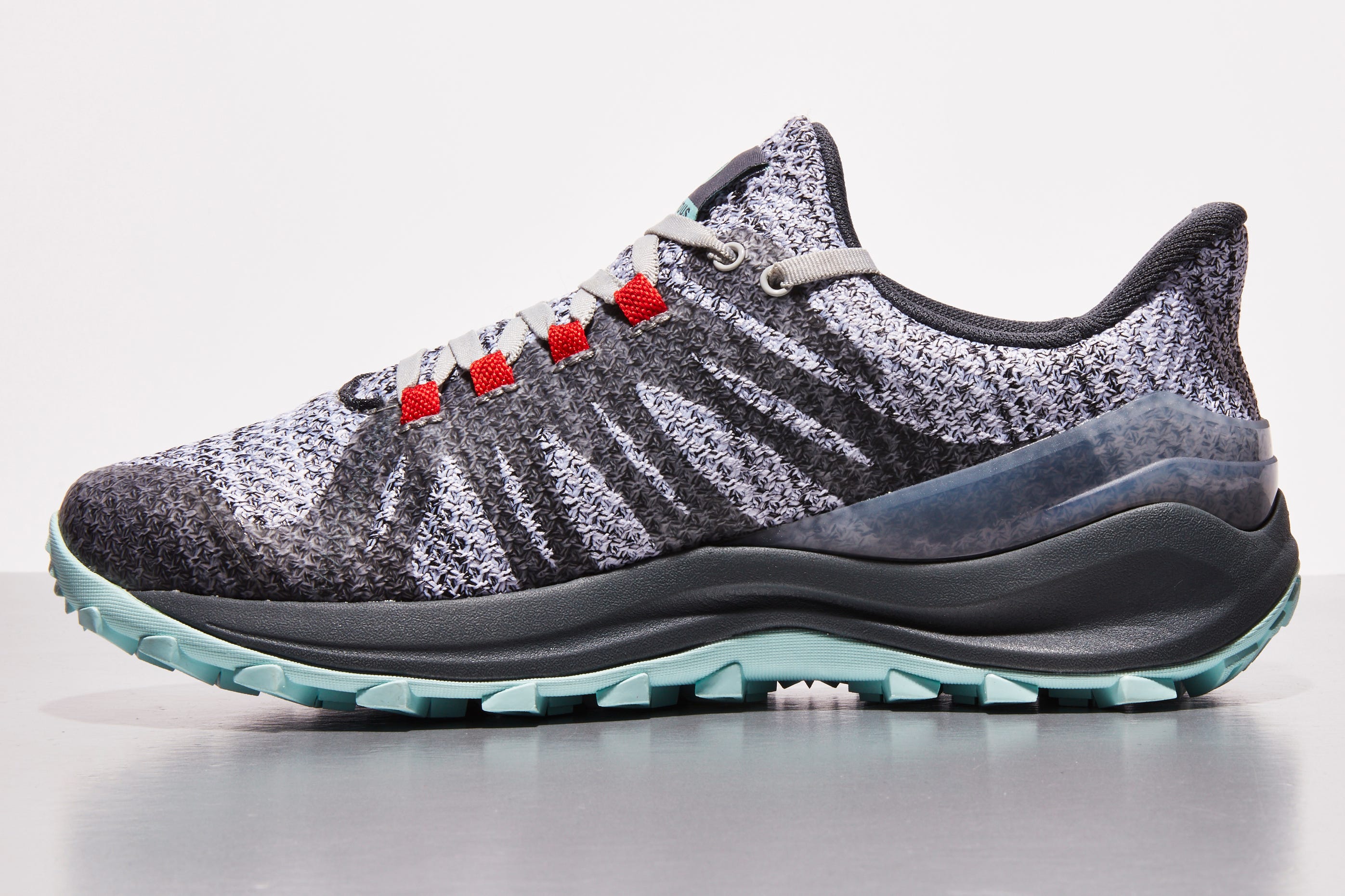 Shoe, Footwear, Outdoor shoe, Sneakers, White, Walking shoe, Product, Running shoe, Grey, Athletic shoe, 