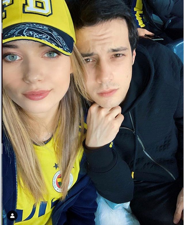afra saraçoglu novio