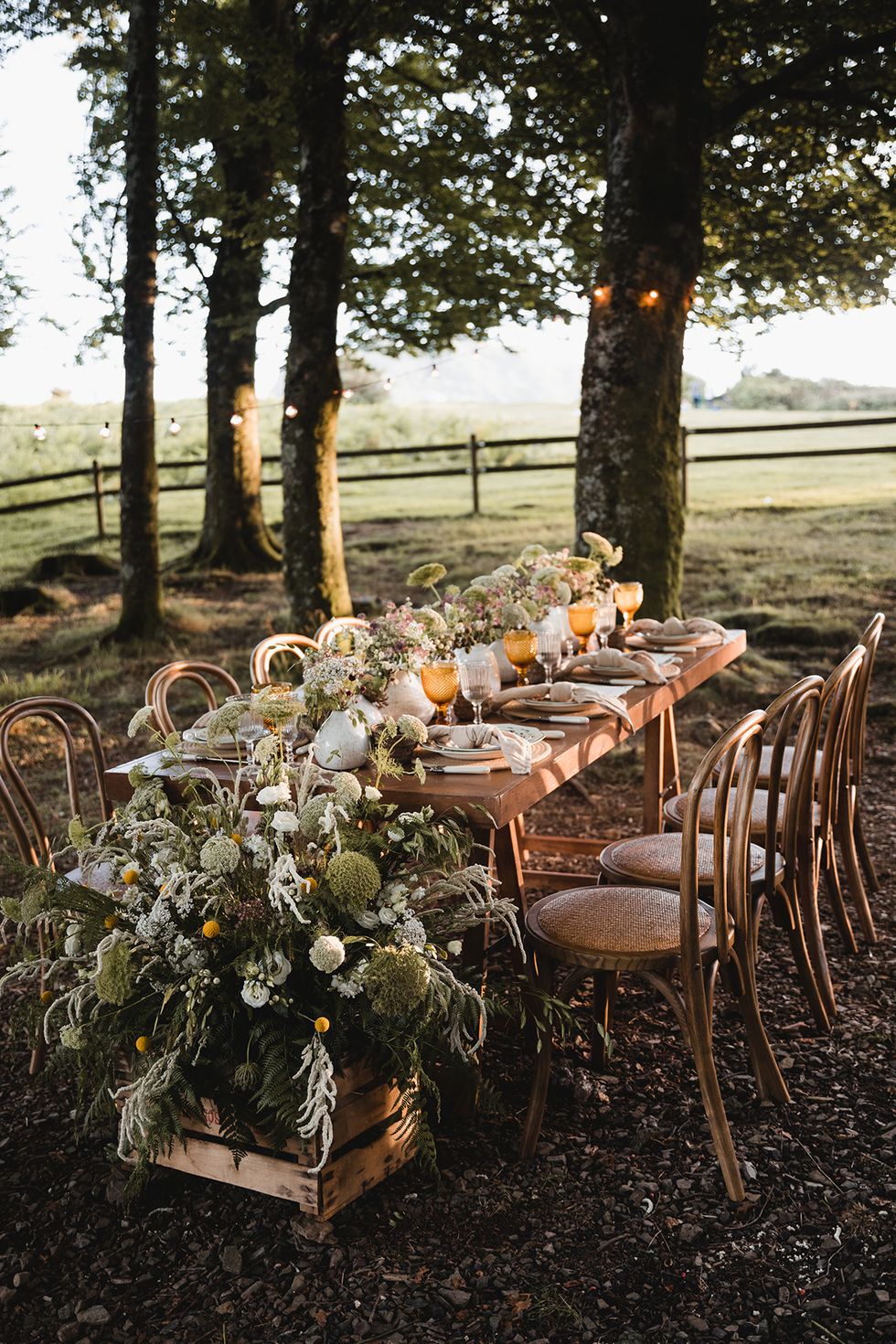 mesa de boda en el campo