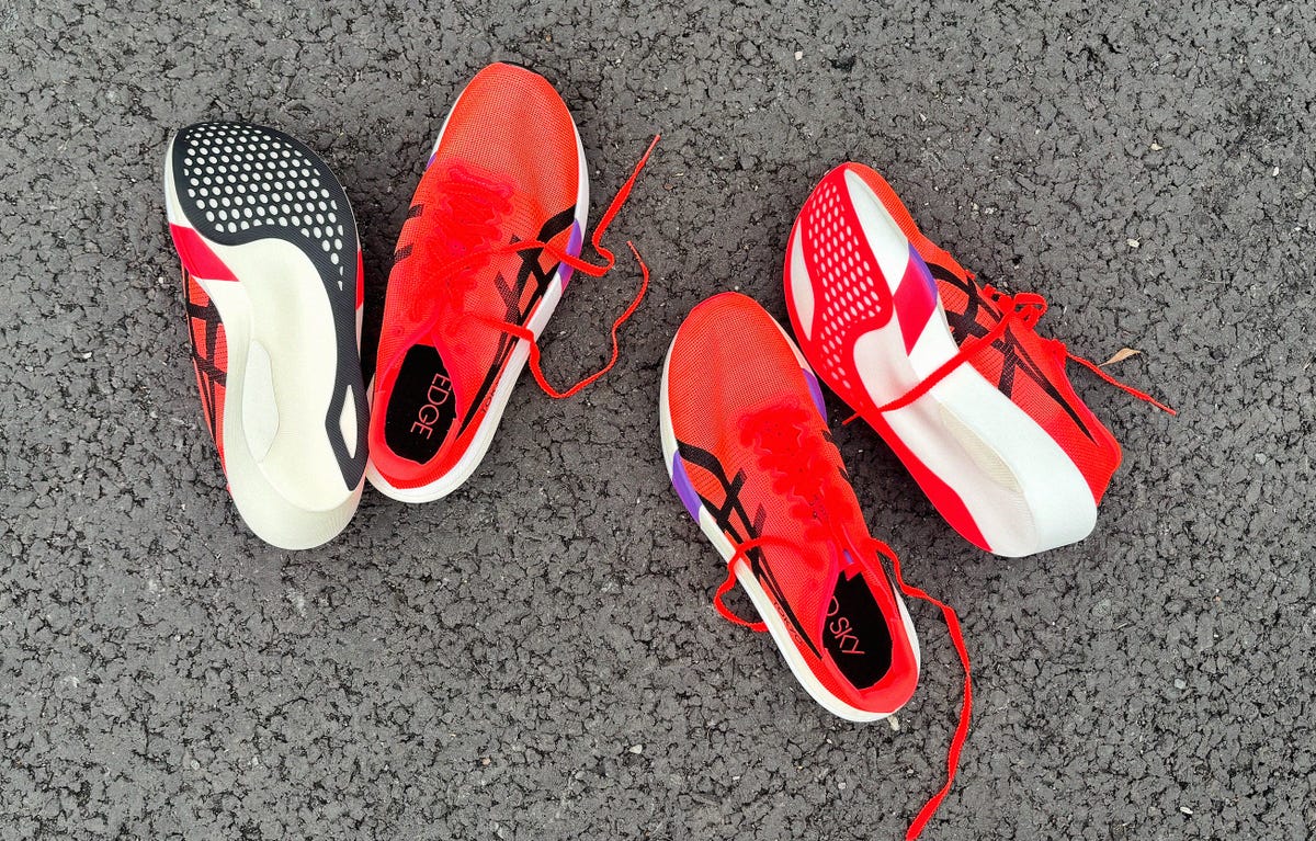 preview for Asics Metaspeed Sky/Edge Tokyo First Impressions: Which To Choose? | Runner's World