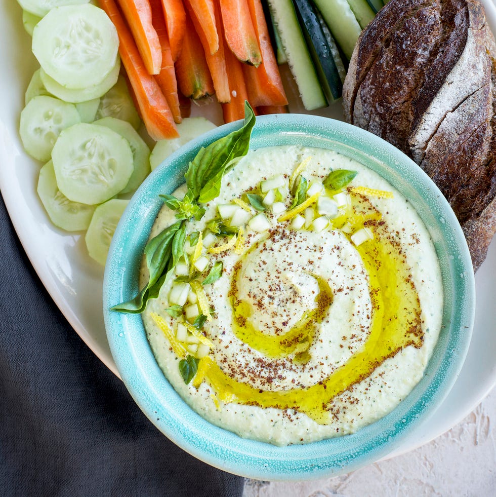 mediterranean diet meal plan hummus served with vegetables