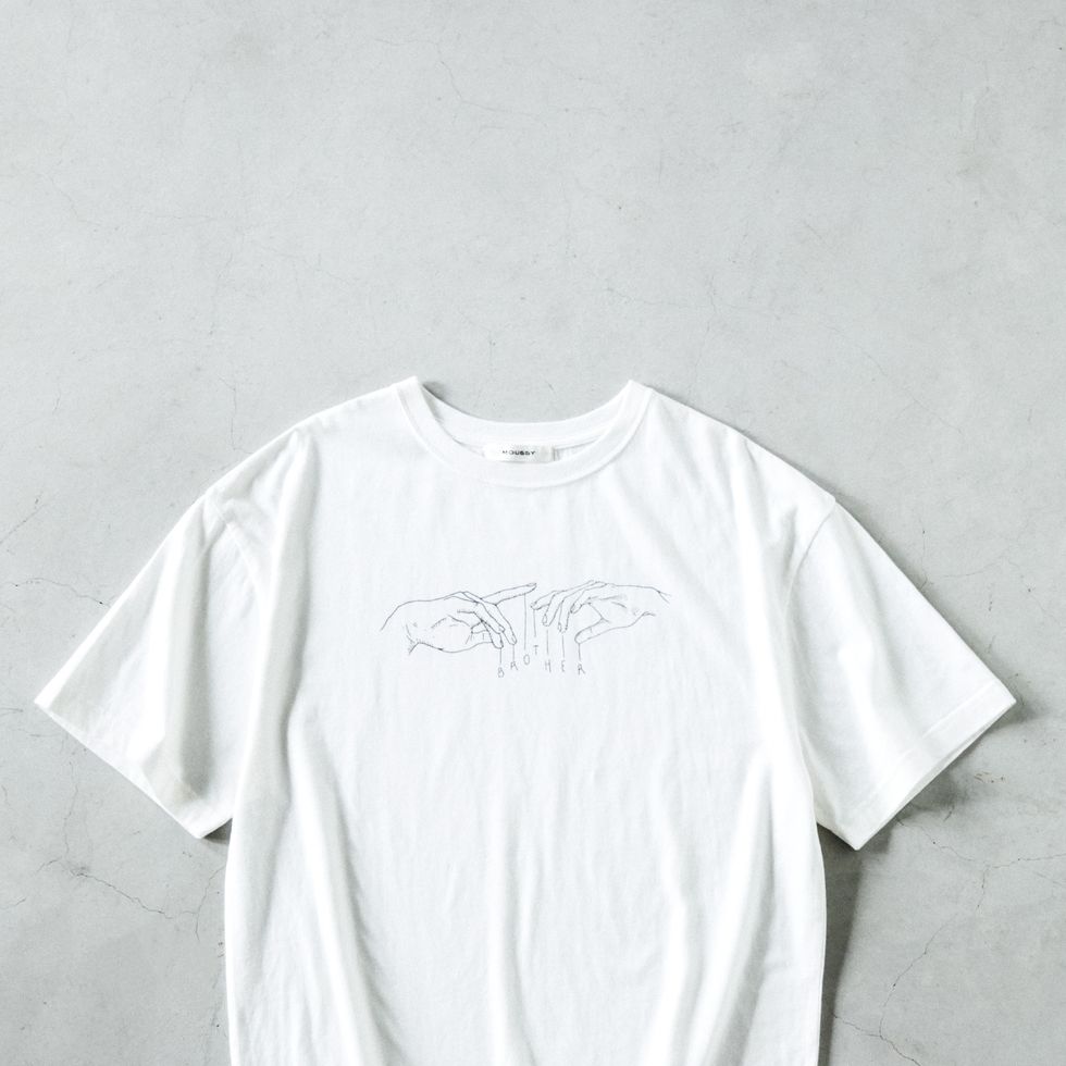 White, T-shirt, Clothing, Sleeve, Product, Top, Shirt, Blouse, 
