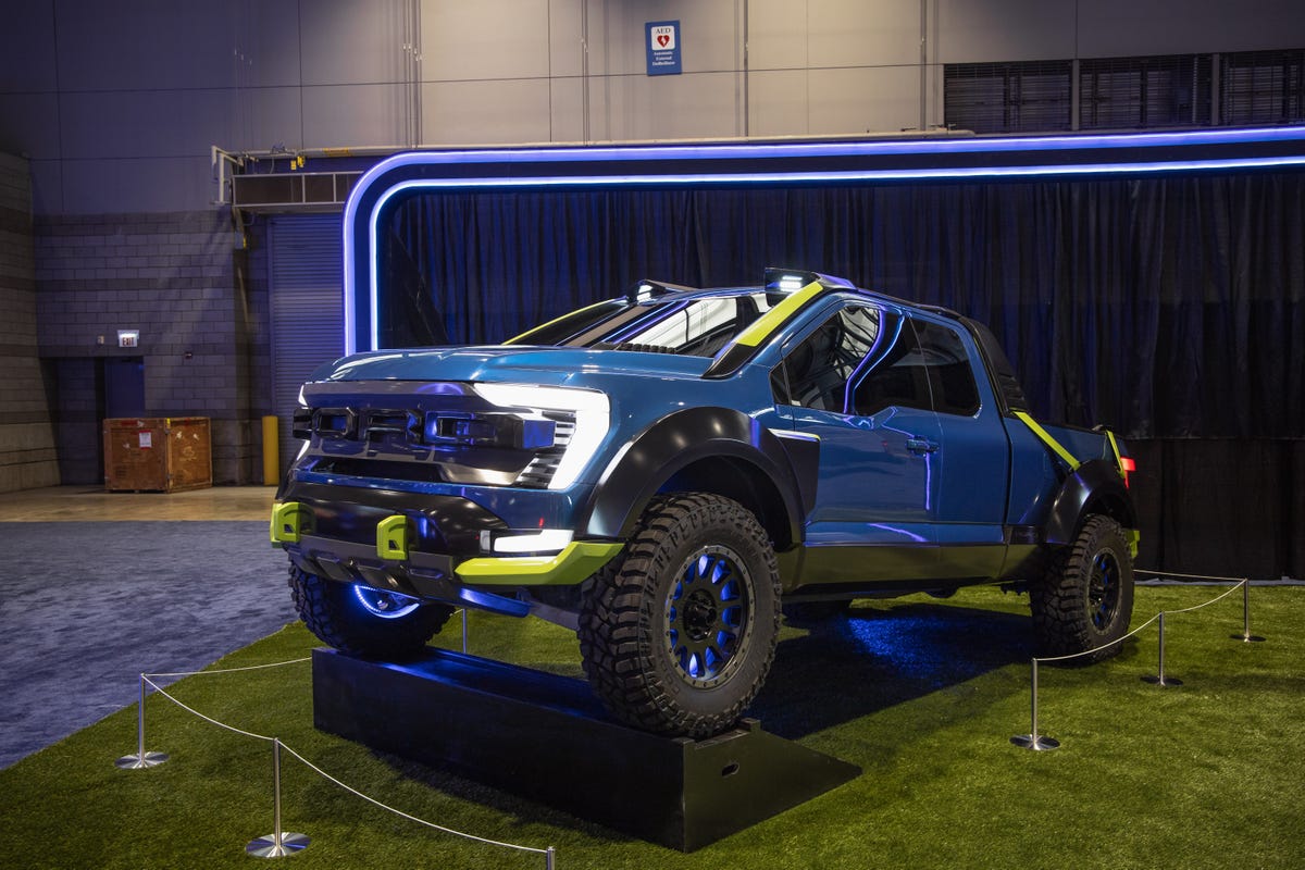 Ford Bronco Raptor RLE Brings the GOAT to Rocket League - CNET