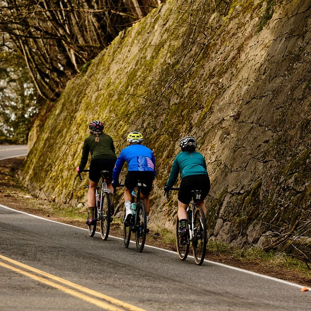 Cycling, Cycle sport, Road cycling, Bicycle, Outdoor recreation, Vehicle, Road bicycle, Recreation, Bicycle racing, Road, 