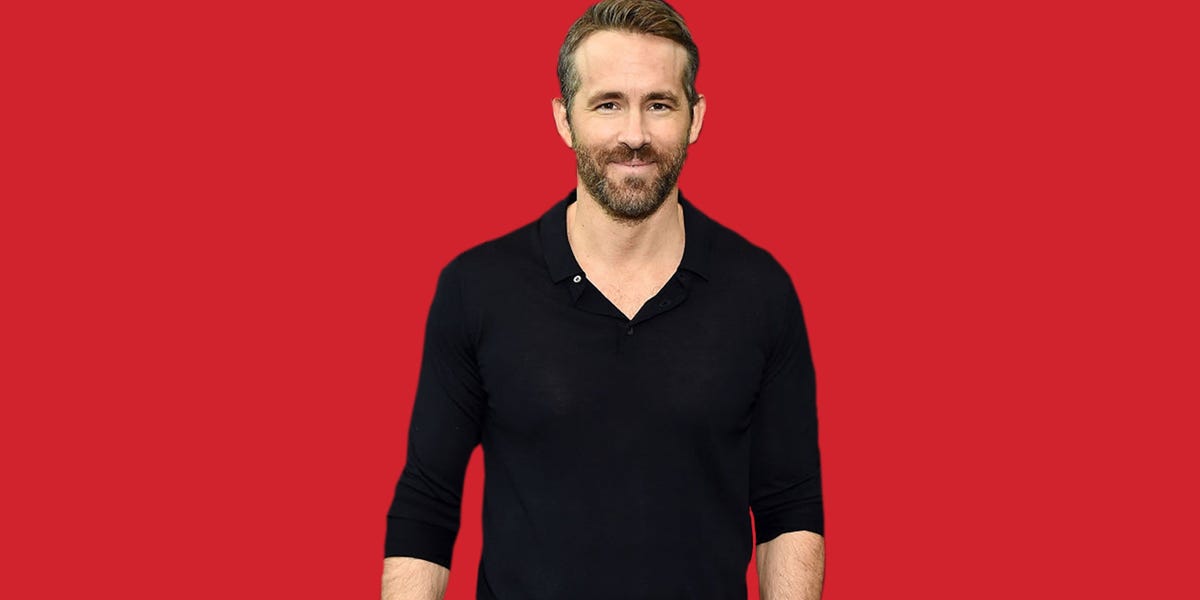 https://hips.hearstapps.com/hmg-prod/images/mh-ryan-reynolds-on-red-2-1570459969.jpg?crop=0.502xw:1.00xh;0.256xw,0&resize=1200:*