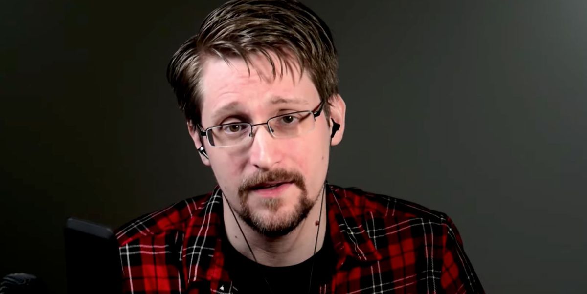 Joe Rogan Asked Edward Snowden How to Keep His Phone from Spying on Him