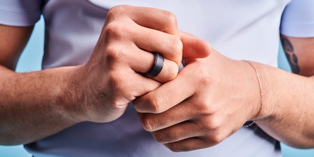https://hips.hearstapps.com/hmg-prod/images/mhl-silicone-ring-thunderfit-990-68275b32602fc.jpg?crop=0.982xw:0.984xh;0,0&resize=640:*