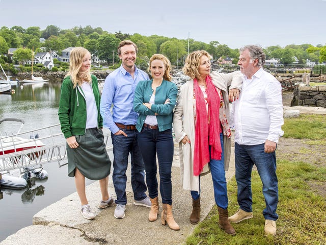 'mi adorada familia' los protagonistas posan en el puerto deportivo