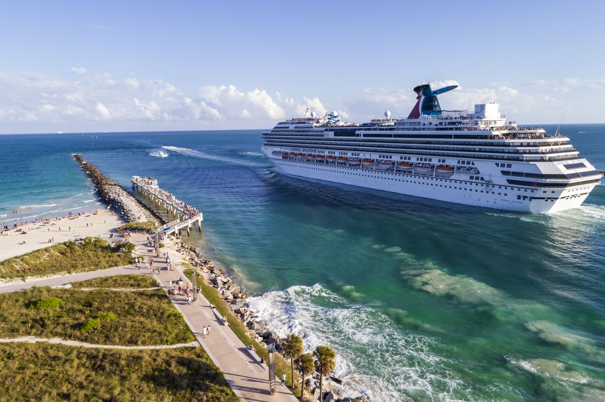 Miami Beach, South Pointe Park, Departing Cruise Ship
