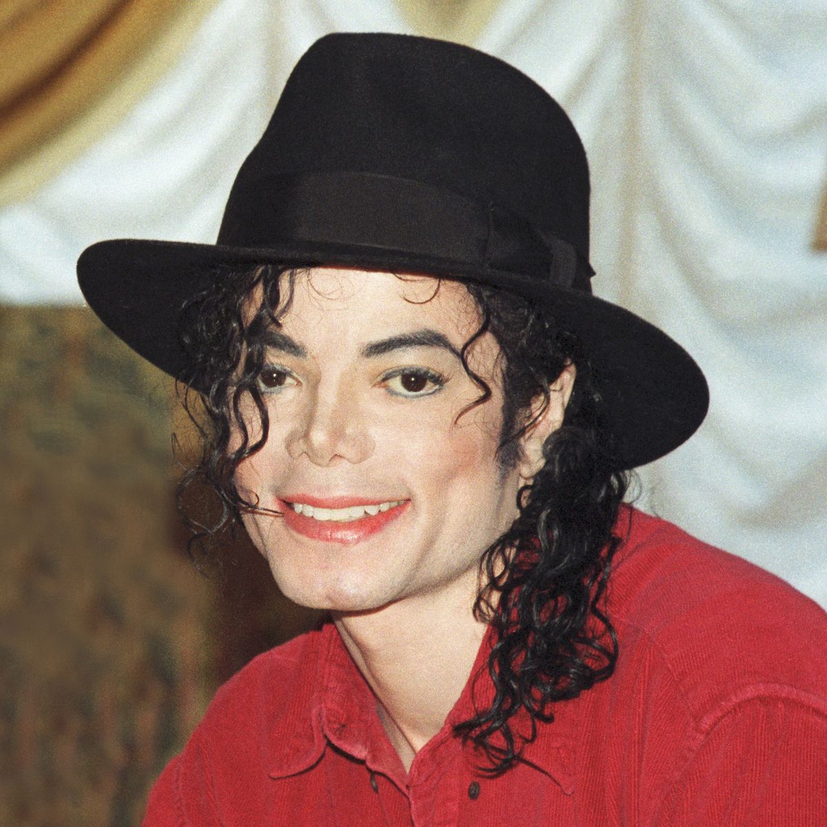 michael jackson history tourmichael jackson poses at a press conference before a date on his history world tour in 1996