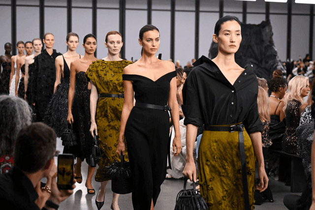 Michael Kors Spring 2025 Review Office Siren Meets La Dolce Vita