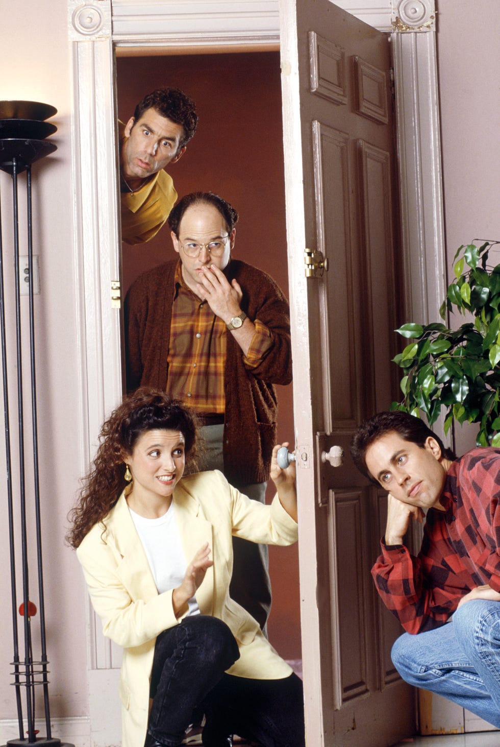 40 Behind-the-Scenes Photos from the Set of Seinfeld