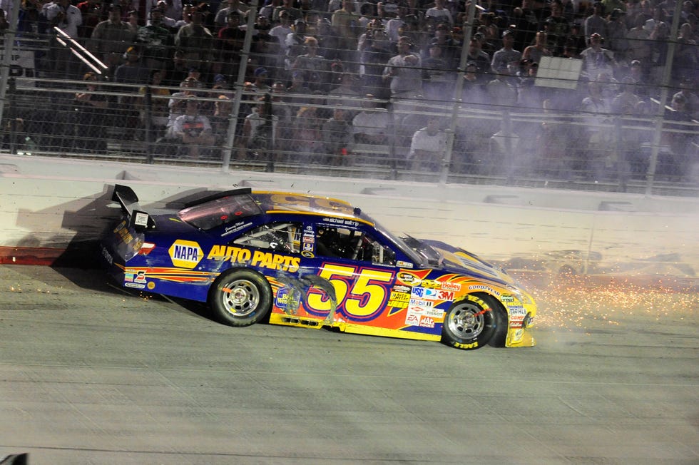 Toyota Camry da Nascar aparece à venda no Facebook (mas é só para track  days) - Motor Show