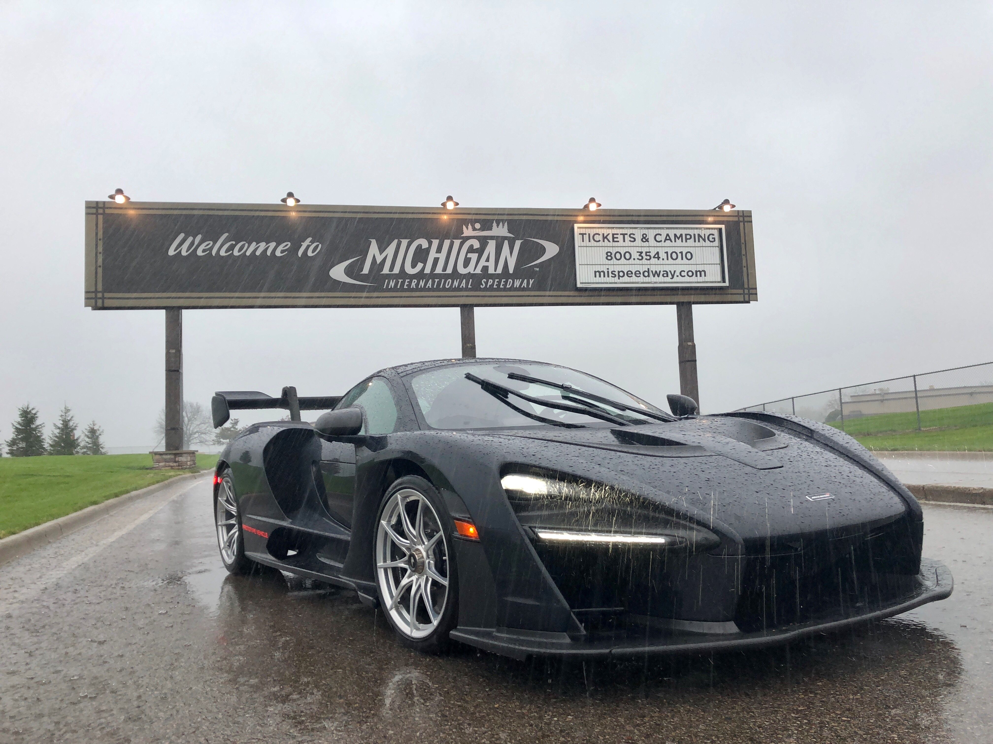 McLaren Senna in America - Pictures of McLaren Supercar