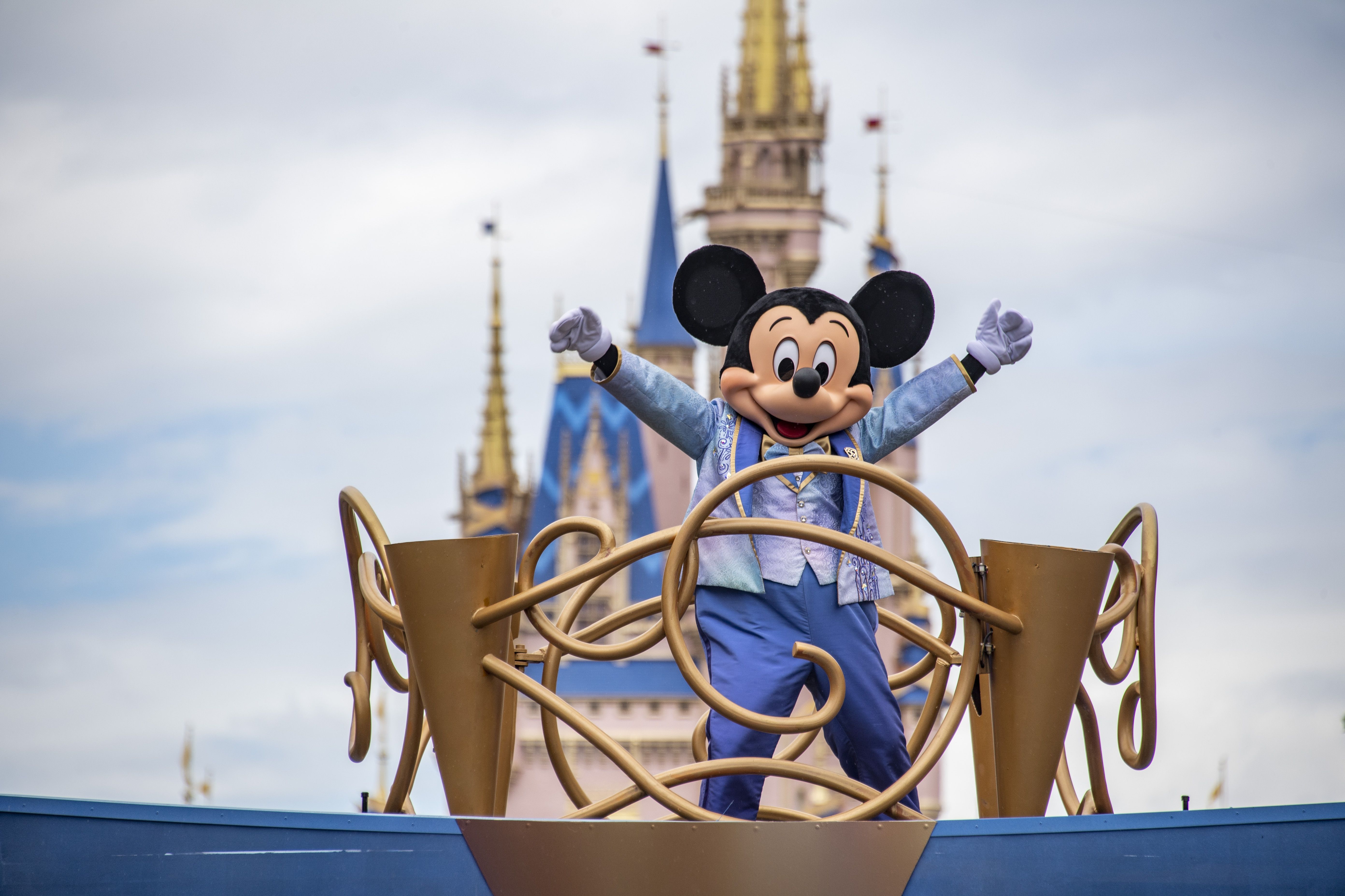 No parade with Mickey, but Disney commercial will air