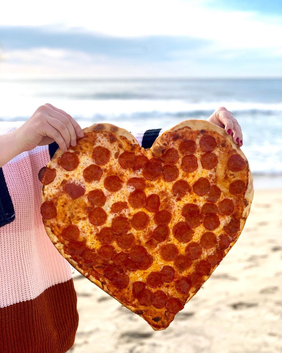 Valentine's day heart shaped pizza recipe - Lifestyle of a Foodie