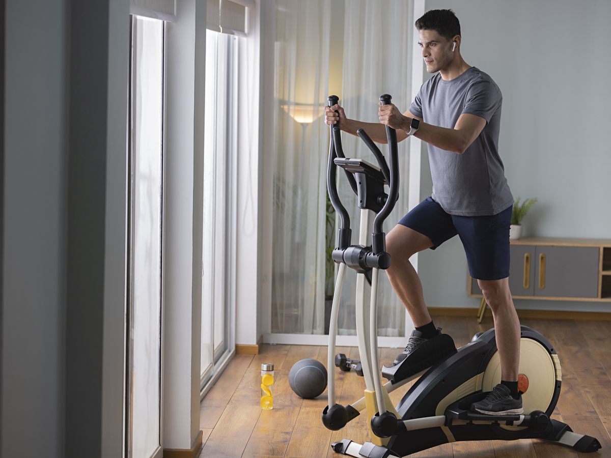 10 beneficios de un entrenamiento de elíptica en el gym o tu casa