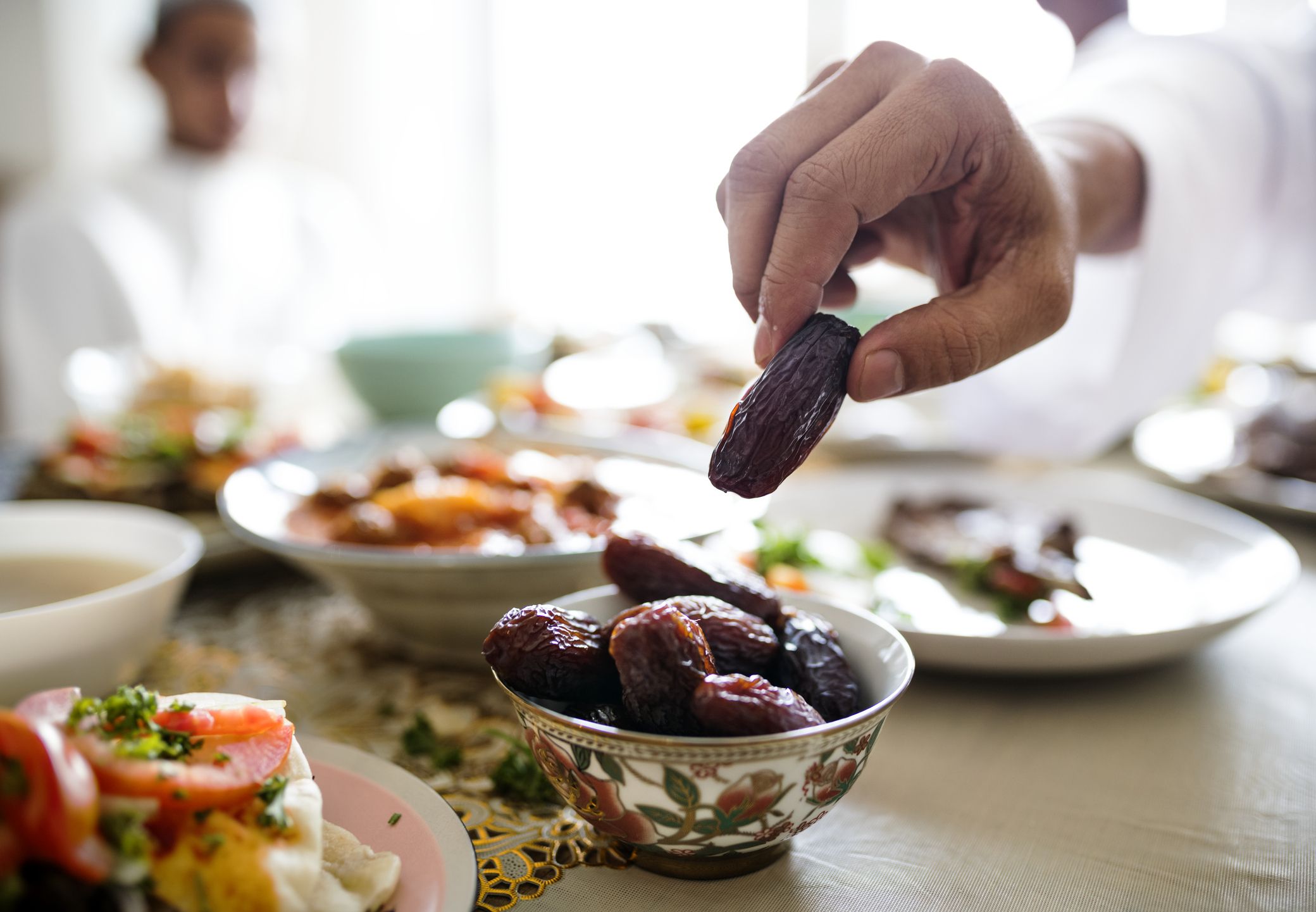 Wat Is De Ramadan En Wat Vieren Mensen Tijdens Het Suikerfeest?