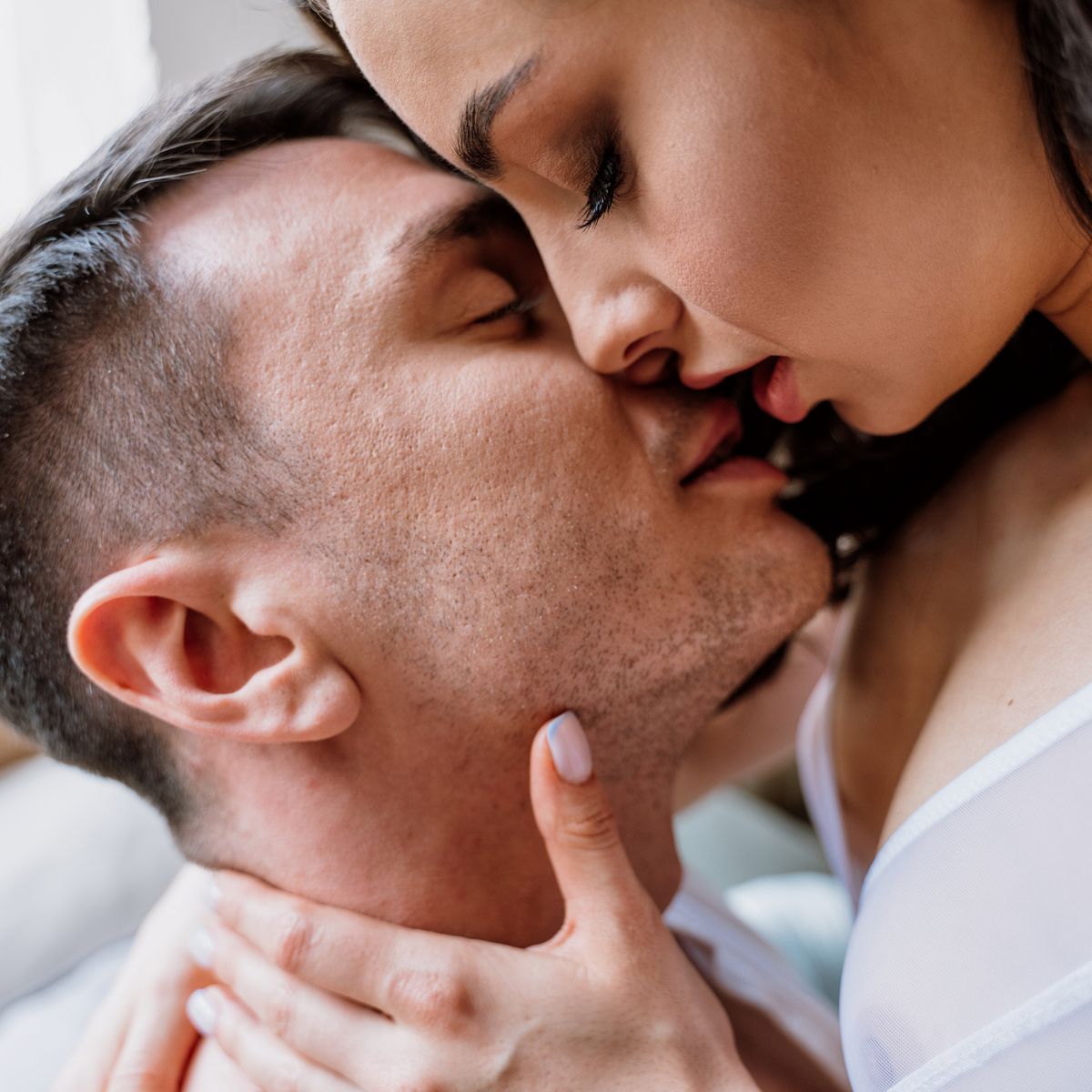 Los besos tienen más pros que contras, si seguimos los consejos de salud