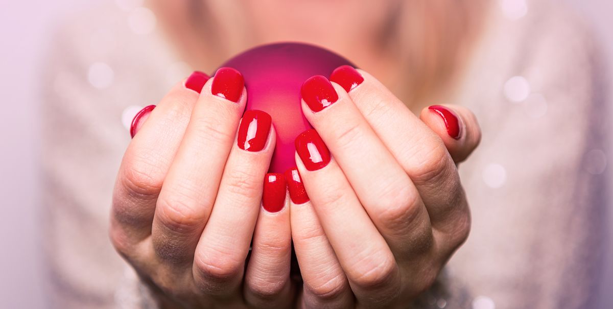 praktiseret Bevis Mart 13 Best Red Nail Polish Colors - Best Red Shades for Nails 2022