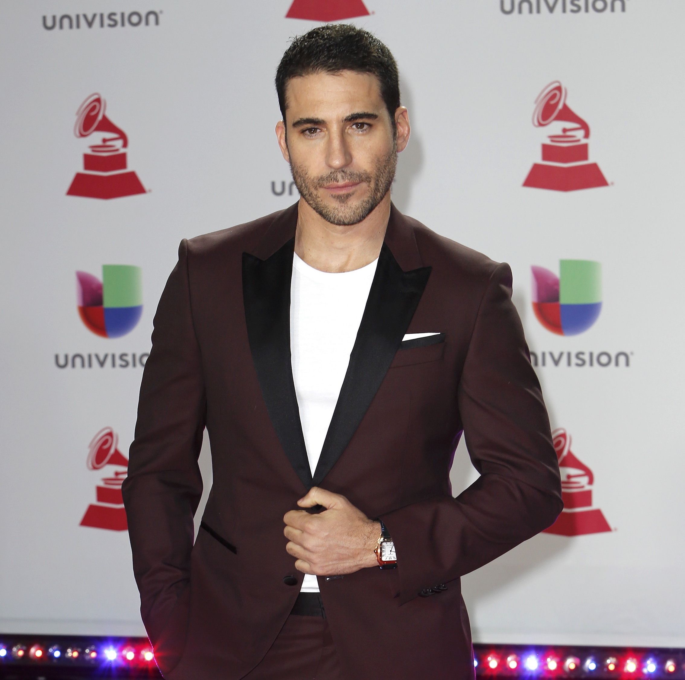 Miguel angel silvestre online el anillo