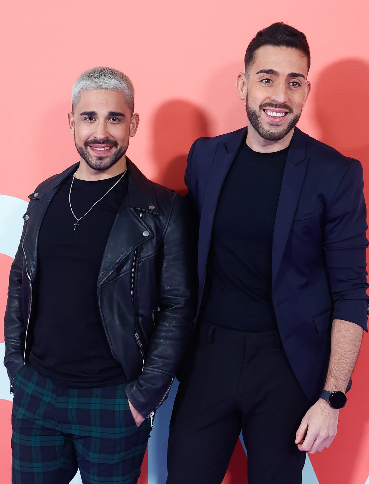Miguel Frigenti es un hombre prometido tras anunciar por sorpresa su boda  con Nua Batle en 'Fiesta'