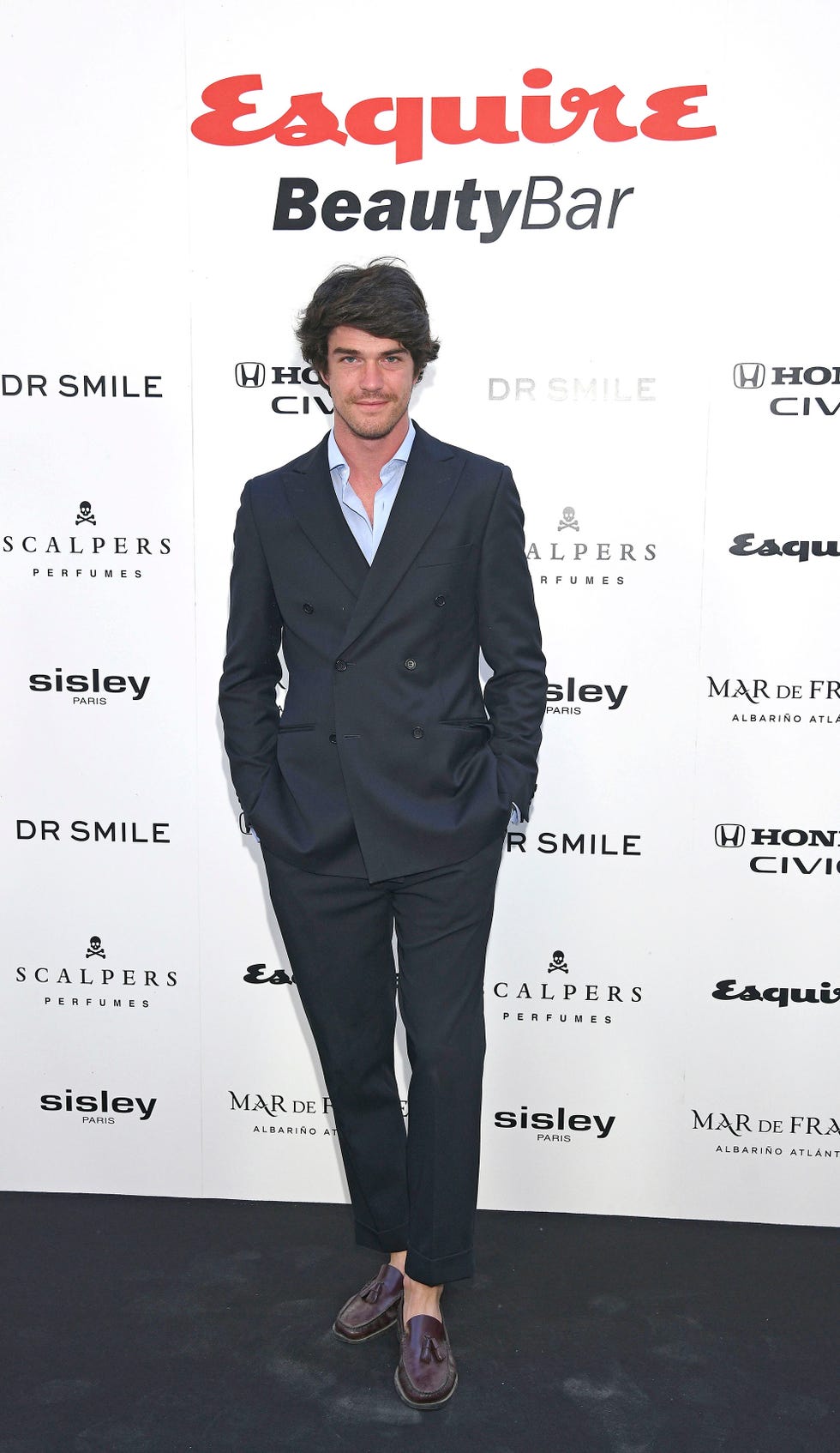 el joven empresario, amigo de victoria federica, en la fiesta beauty bar de esquire