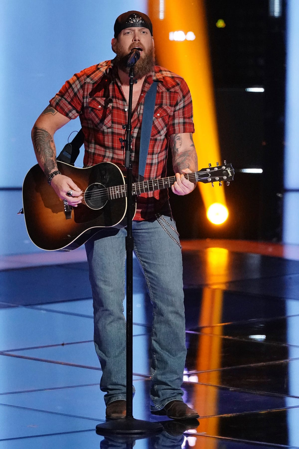 Veteran Mikele Buck on 'The Voice' Decides Between Kelly Clarkson and ...