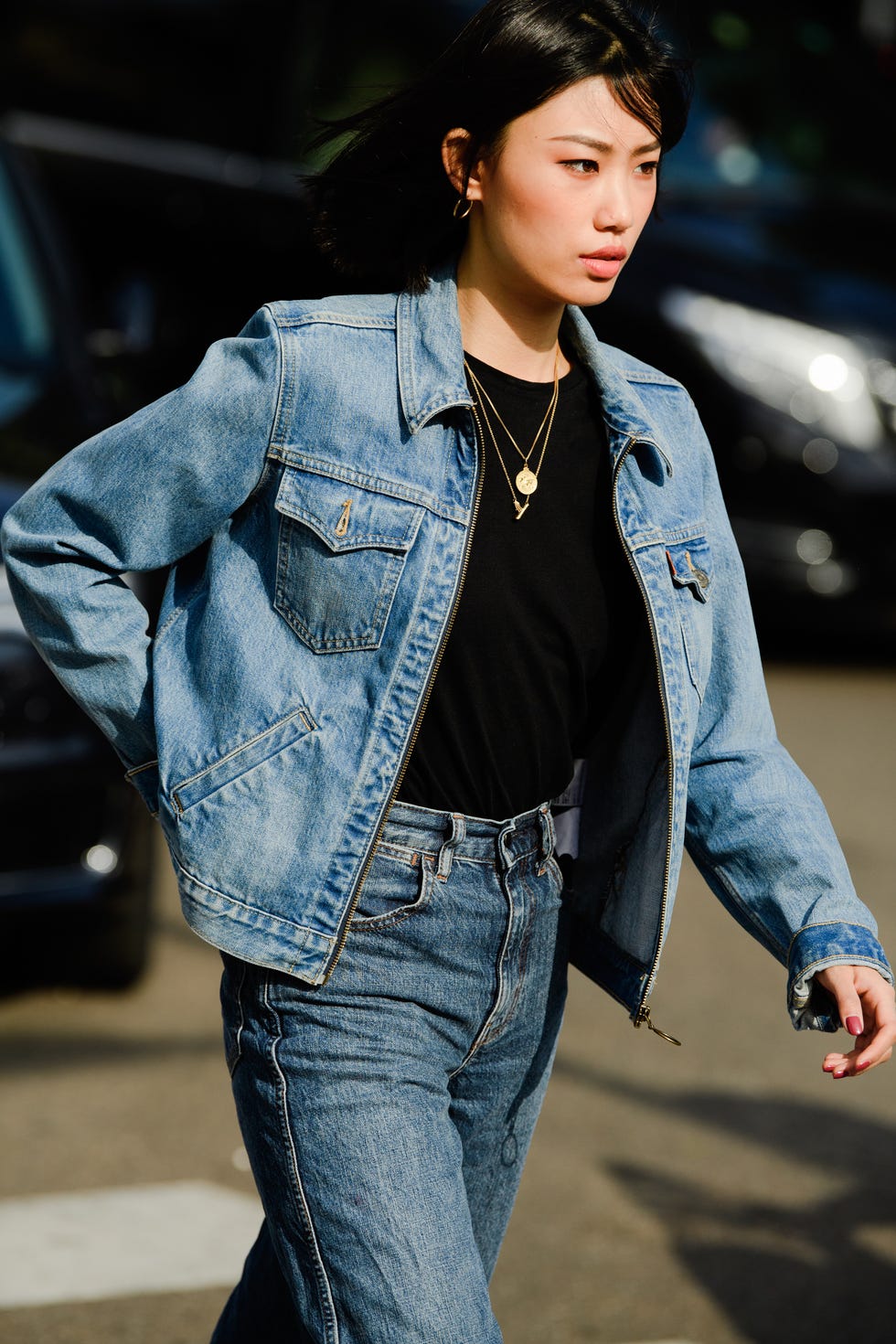 Denim, Jeans, Clothing, Street fashion, Fashion, Textile, Fashion model, Beauty, Outerwear, Jacket, 