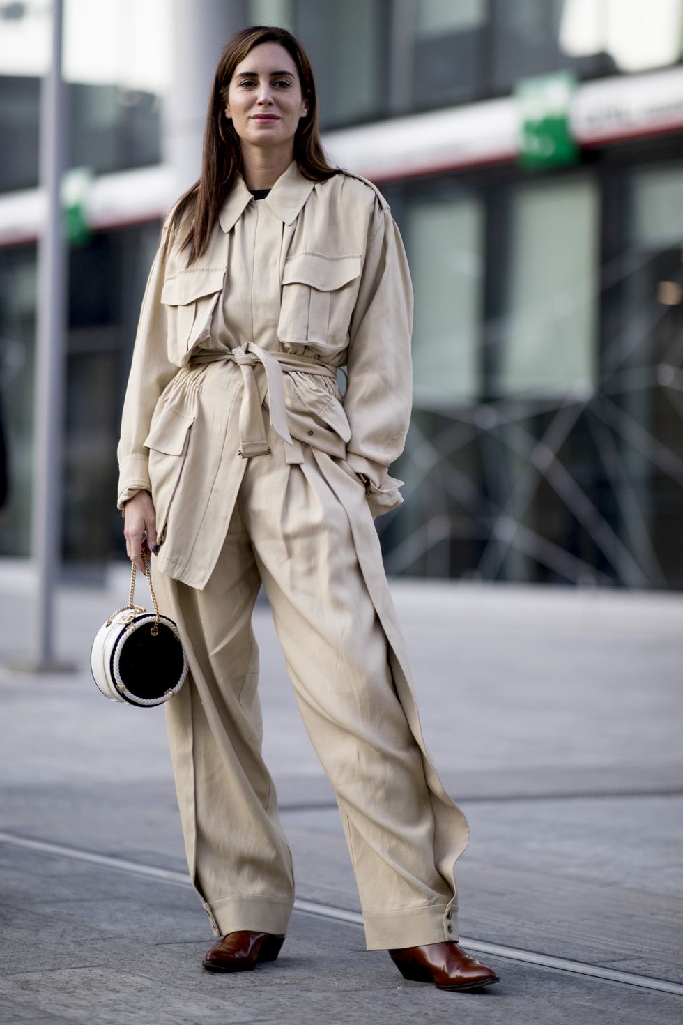 Street fashion, Photograph, Clothing, Fashion, Snapshot, Outerwear, Trench coat, Beige, Shoulder, Human, 