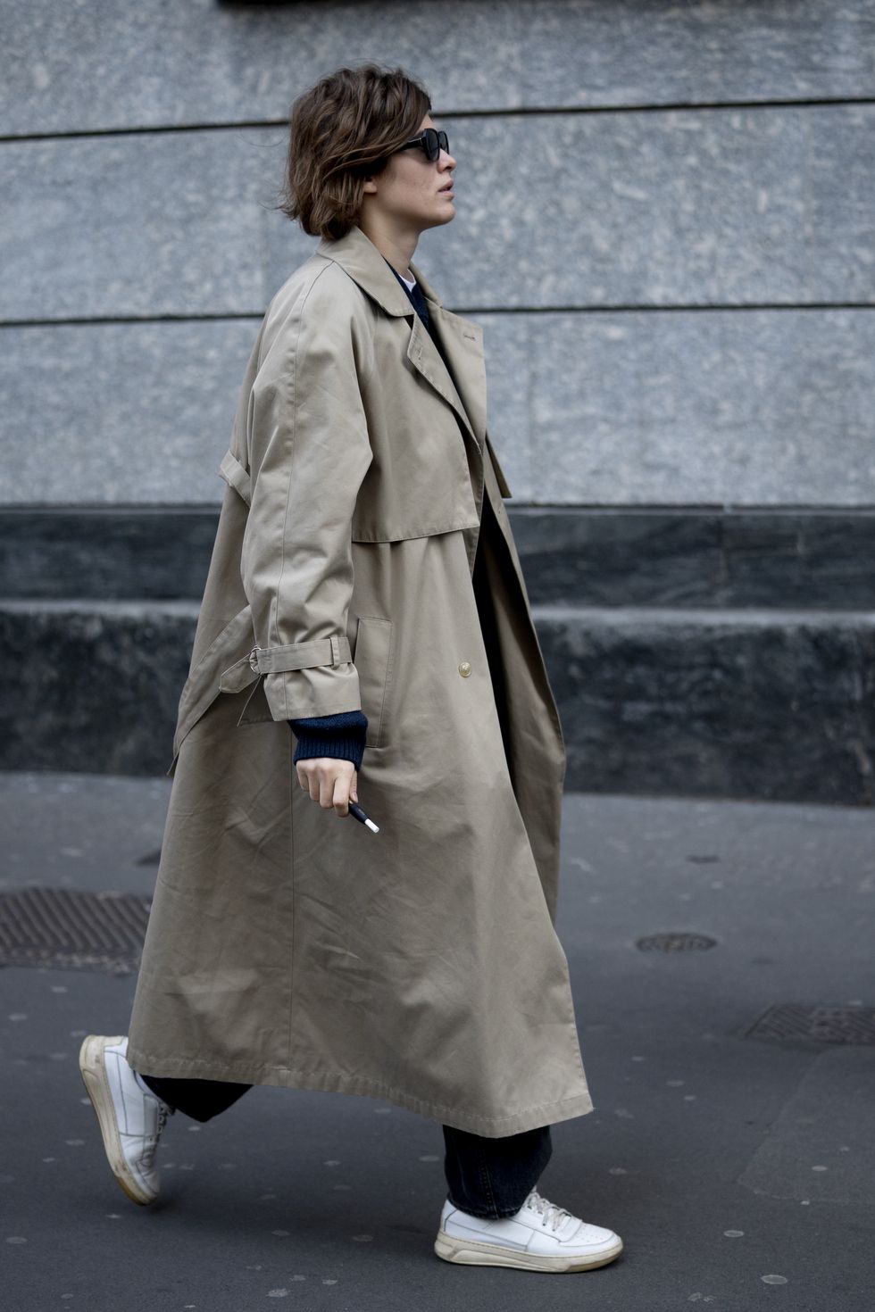 Clothing, Street fashion, Photograph, Trench coat, Outerwear, Fashion, Coat, Standing, Snapshot, Overcoat, 