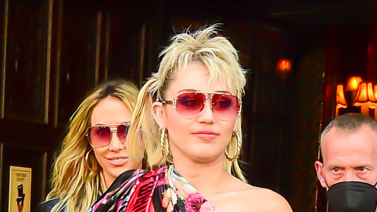 preview for Miley Cyrus References Love For Liam Hemsworth On 'Malibu' Anniversary!