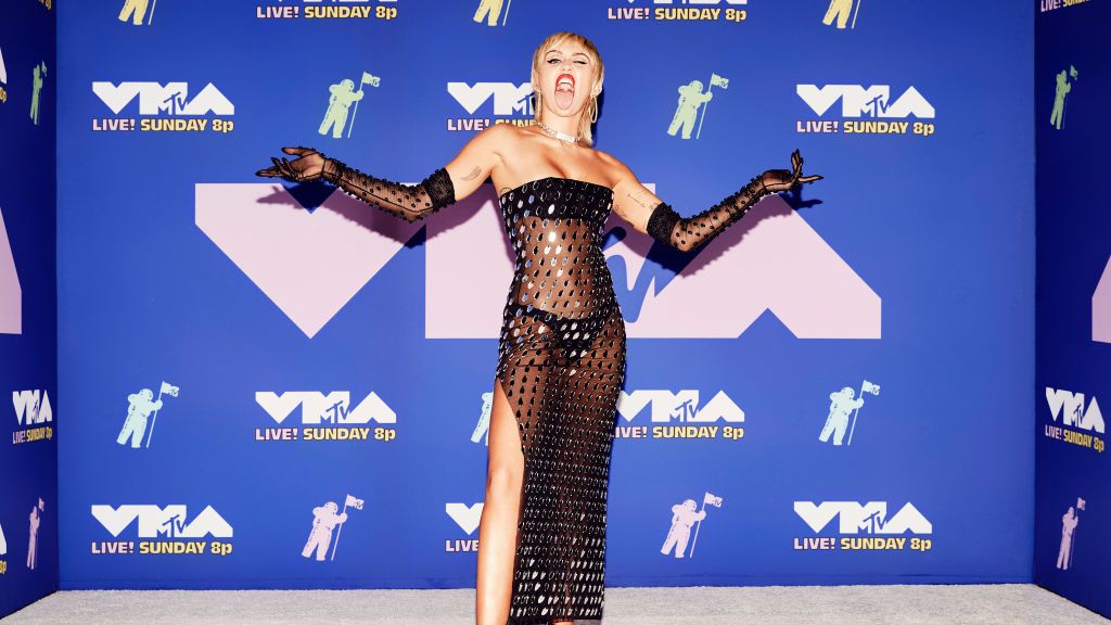 preview for 4 Times The VMAs Sparked MAJOR Celeb Feuds