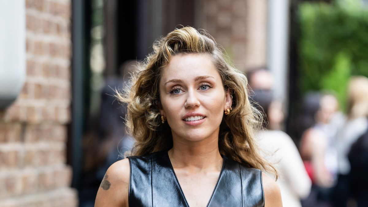 preview for Style | Miley Cyrus | The Good Buy | Harper's Bazaar