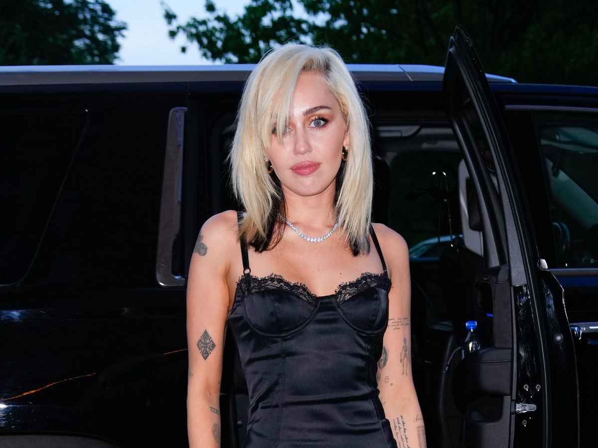 Miley Cyrus Puts on Powerful Display Wearing Black Underwear Set