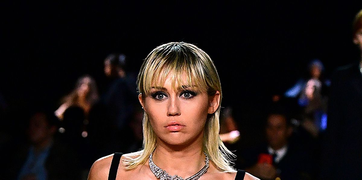 Miley Cyrus Walks in Marc Jacobs F/W 2020 Fashion Show