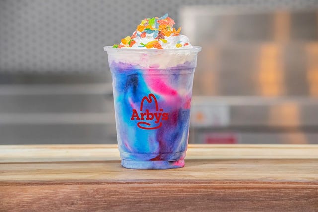 Food, Drink, Cream, Floats, Whipped cream, Dessert, Non-alcoholic beverage, Milkshake, Italian soda, Cuisine, 