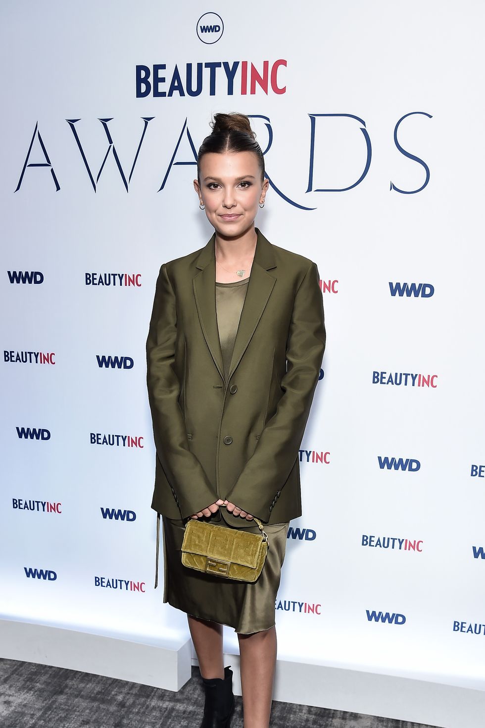 16 Best Millie Bobby Brown Outfits – Best Millie Bobby Brown Looks