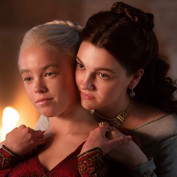 milly alcock as young rhaenyra targaryen and emily carey as young alicent hightower, house of the dragon