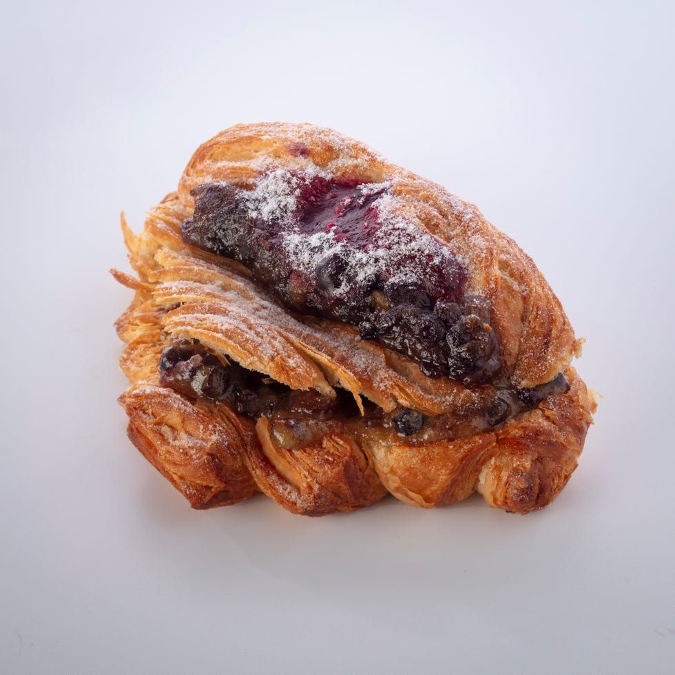 red fruits mince pie croissant