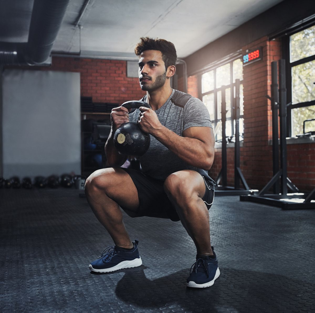 5 Best Exercises to Build Lower-Body Muscle in Short Gym Session