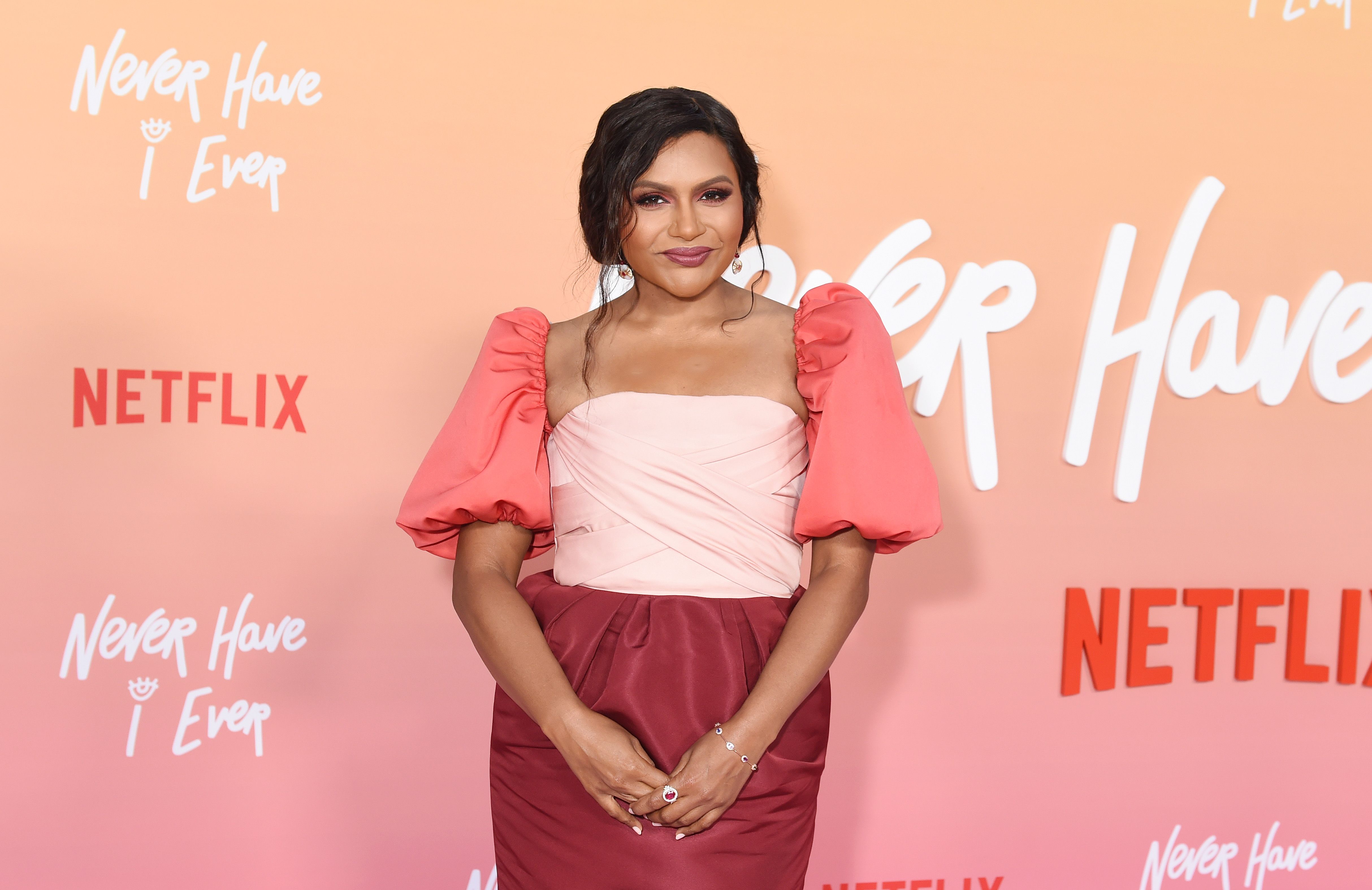 Mindy Kaling's Oscars Look 2020 Is Pure Sunshine – StyleCaster