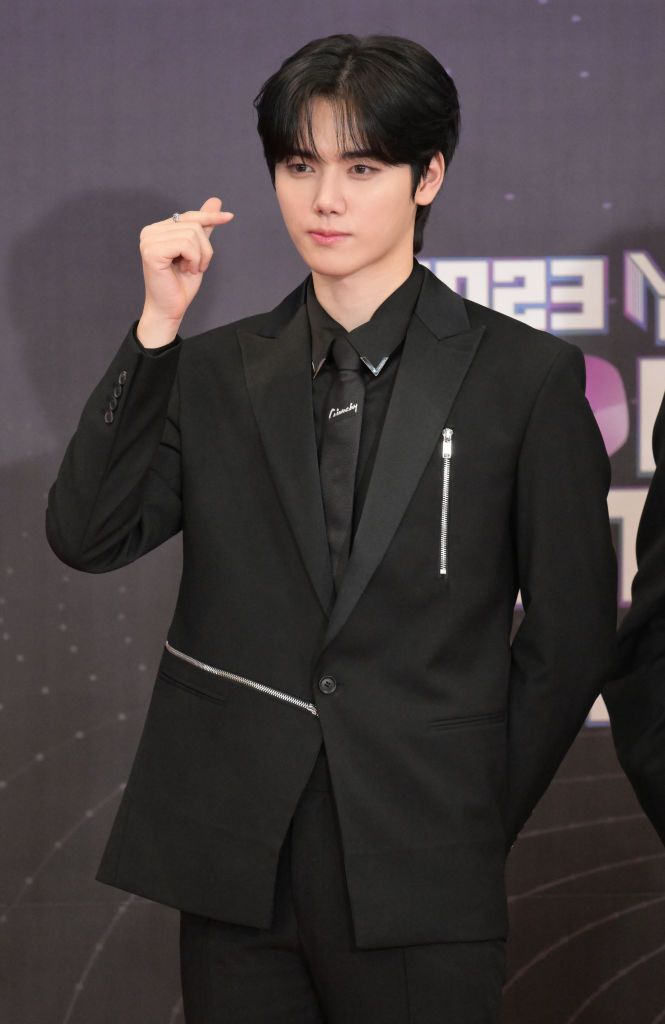 minhee-of-cravity-attends-