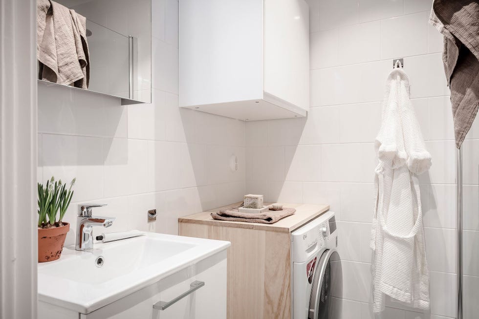 baño de estilo nórdico en color blanco