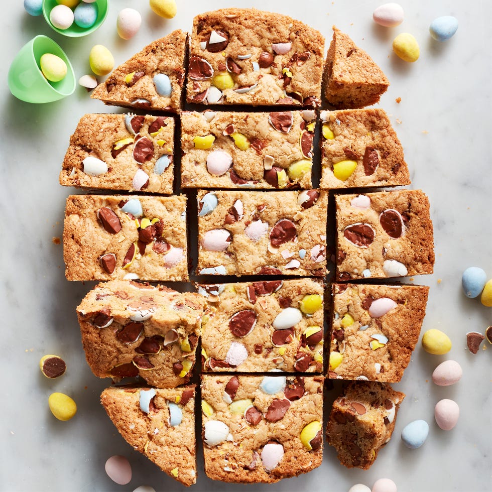mini cadbury egg blondies