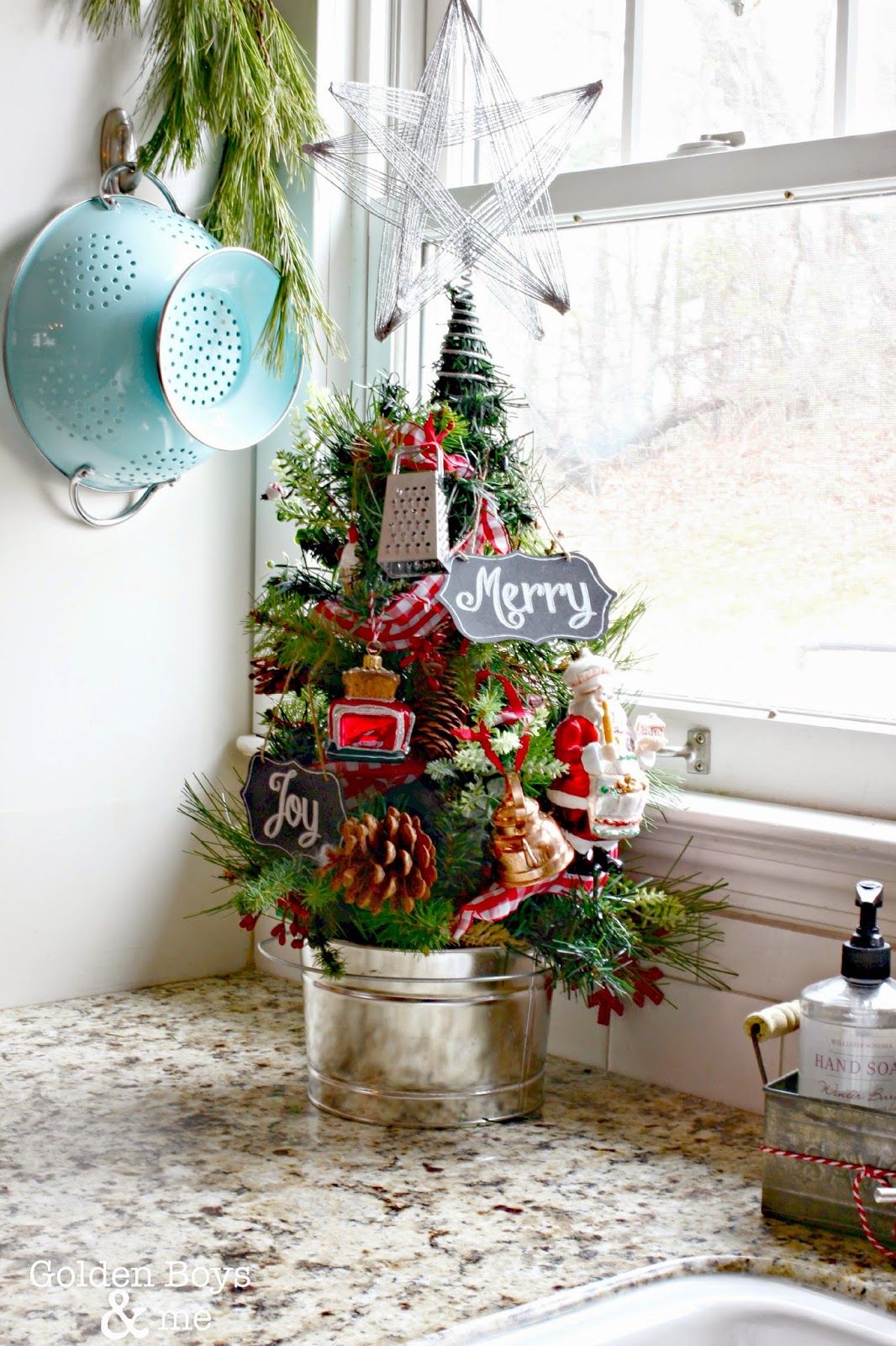 Mini Christmas Tree to Decorate: Enchanting Ideas for Your Holiday Season