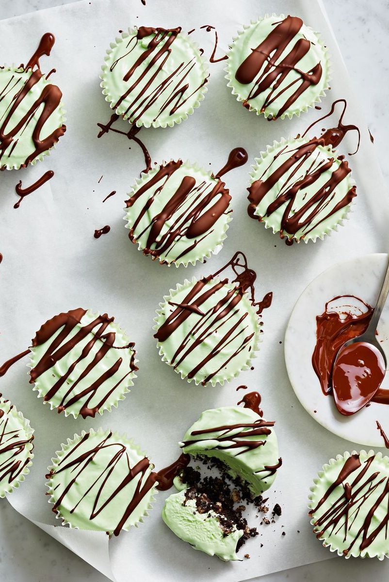 mini mint pies with chocolate drizzled on top